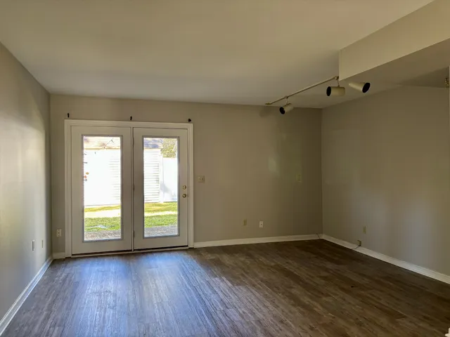 $1,000 | 113 East Moore Street, Tullahoma, TN 37388