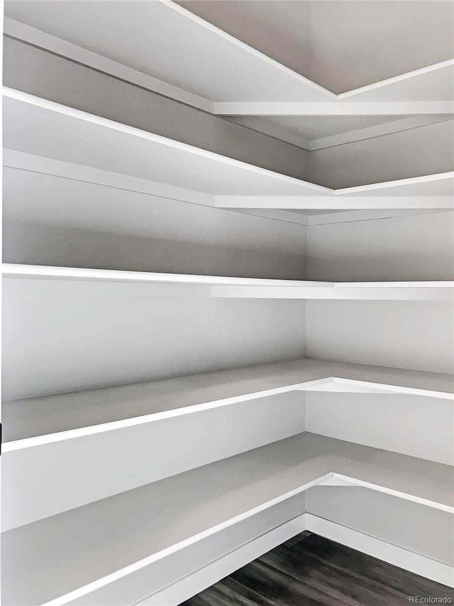 6767 South Tempe Court Aurora, CO 80016 - Photo 17 of 25 a close view of closet