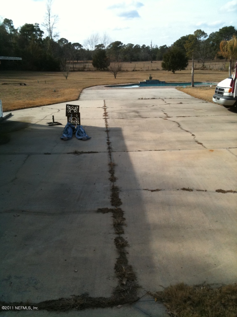 4414 Jones Road Jacksonville, FL 32219 - Photo 5 of 7 Outside