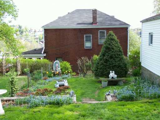 218 Hornaday Road Carrick, PA 15210 - Photo 2 of 7 Yard/Garden.