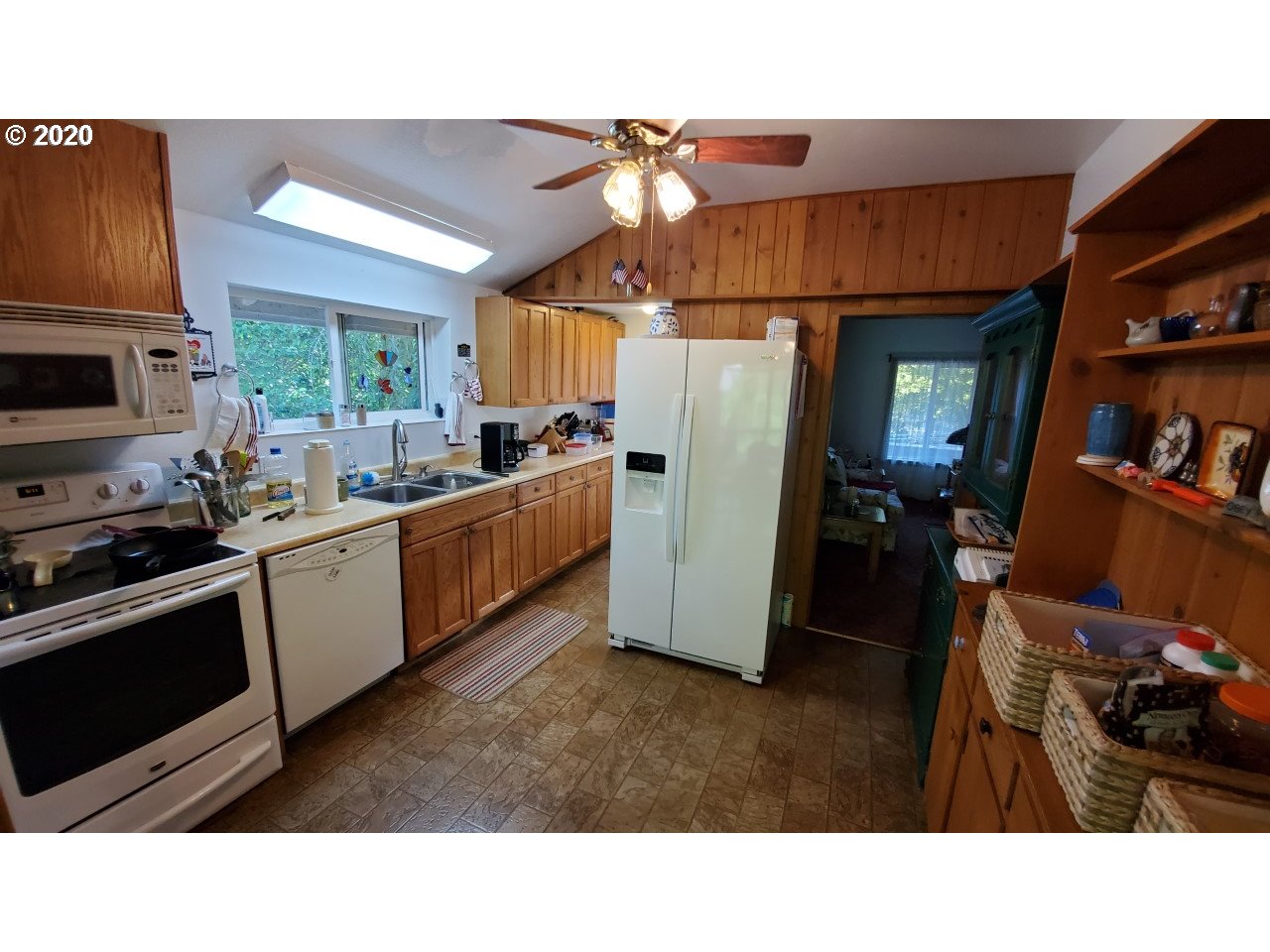2287 North Myrtle Road Myrtle Creek, OR 97457 - Photo 6 of 10 Gallery Image 6