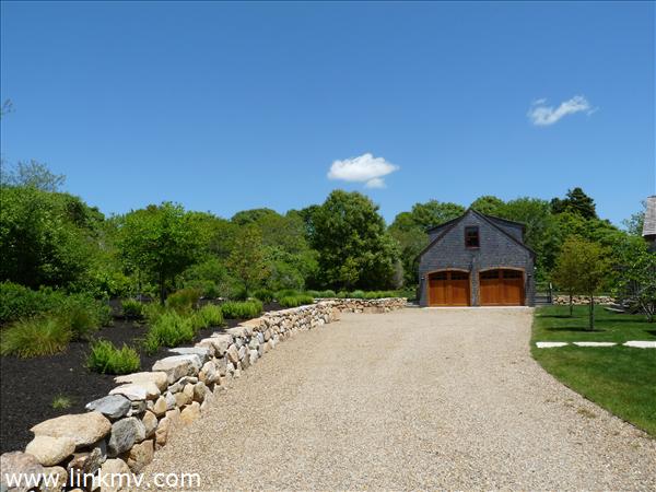 275 S Road Chilmark, MA 02535 - Photo 50 of 55 http://d1qzqeyxiitrap.cloudfront.net/photos/23264/600/3304b3bd.jpg