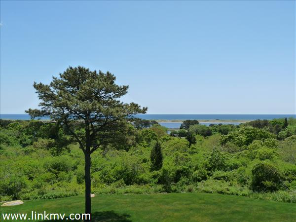 275 S Road Chilmark, MA 02535 - Photo 8 of 55 http://d1qzqeyxiitrap.cloudfront.net/photos/23264/600/c8eaf207.jpg