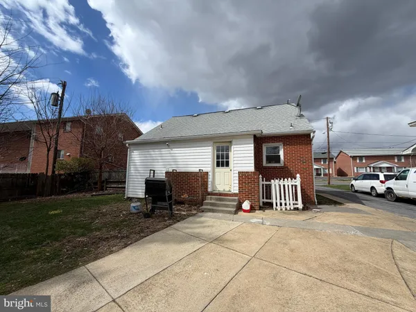 $459,000 | 2250 Roosevelt Boulevard, Winchester, VA 22601