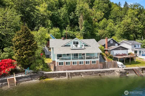 $1,395,550 | 26321 Pillsbury Road Southwest, Vashon, WA 98070