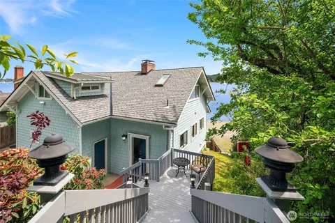 $1,395,550 | 26321 Pillsbury Road Southwest, Vashon, WA 98070