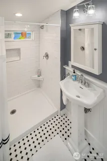 $1,395,550 | 26321 Pillsbury Road Southwest, Vashon, WA 98070