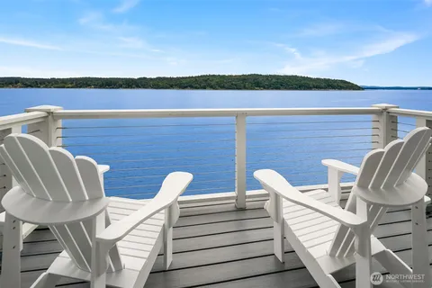 $1,395,550 | 26321 Pillsbury Road Southwest, Vashon, WA 98070