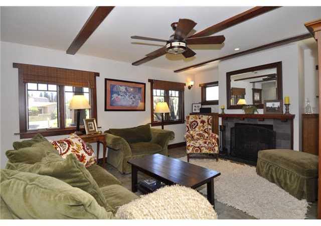 735 Del Rio Avenue Encinitas, CA 92024 - Photo 2 of 25 Living Room