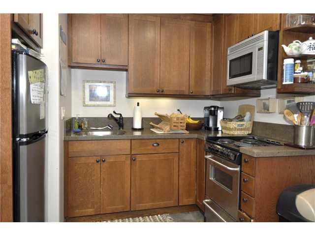 735 Del Rio Avenue Encinitas, CA 92024 - Photo 17 of 25 Studio Kitchen