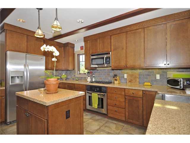 735 Del Rio Avenue Encinitas, CA 92024 - Photo 3 of 25 Kitchen