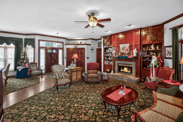 $649,900 | 2075 Parkwood Court, Grafton, WI 53024