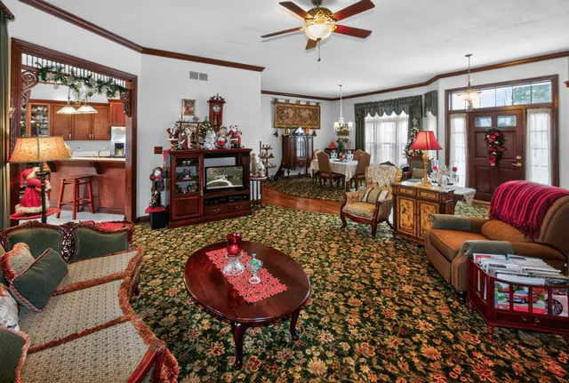 $649,900 | 2075 Parkwood Court, Grafton, WI 53024