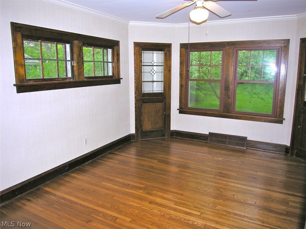 2015 Rossmoor Road Cleveland, OH 44118 - Photo 7 of 25