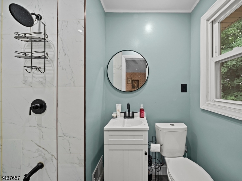 17 Ravine Court Clifton, NJ 07013 - Photo 23 of 46