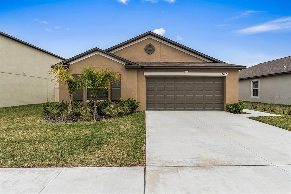 9827 Lemon Drop Loop Ruskin, FL 33573 - Photo 1 of 30 Gallery Image 1