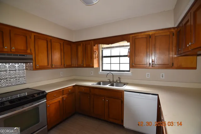 $2,000 | 26 Mallard Pointe Drive, Woodbine, GA 31569