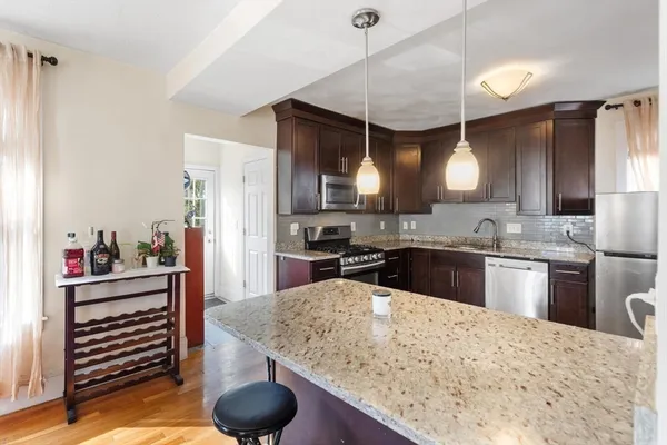 $729,900 | 10 Columbus Avenue, Saugus, MA 01906
