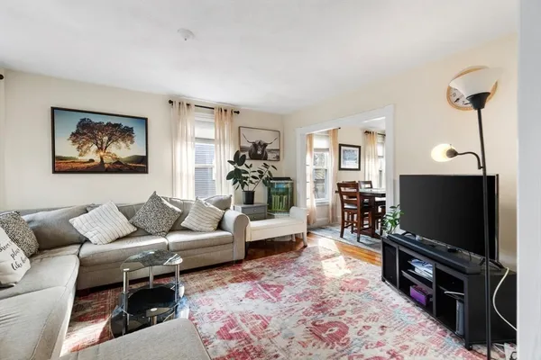 $729,900 | 10 Columbus Avenue, Saugus, MA 01906