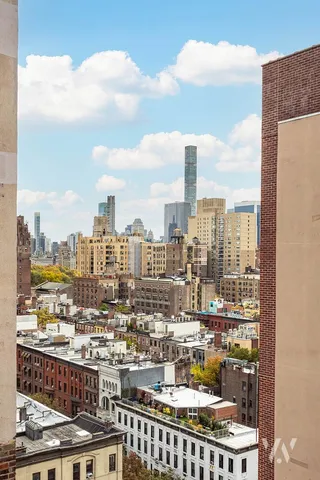 $645,000 | 112 West 72nd Street, Unit 12E | Upper West Side