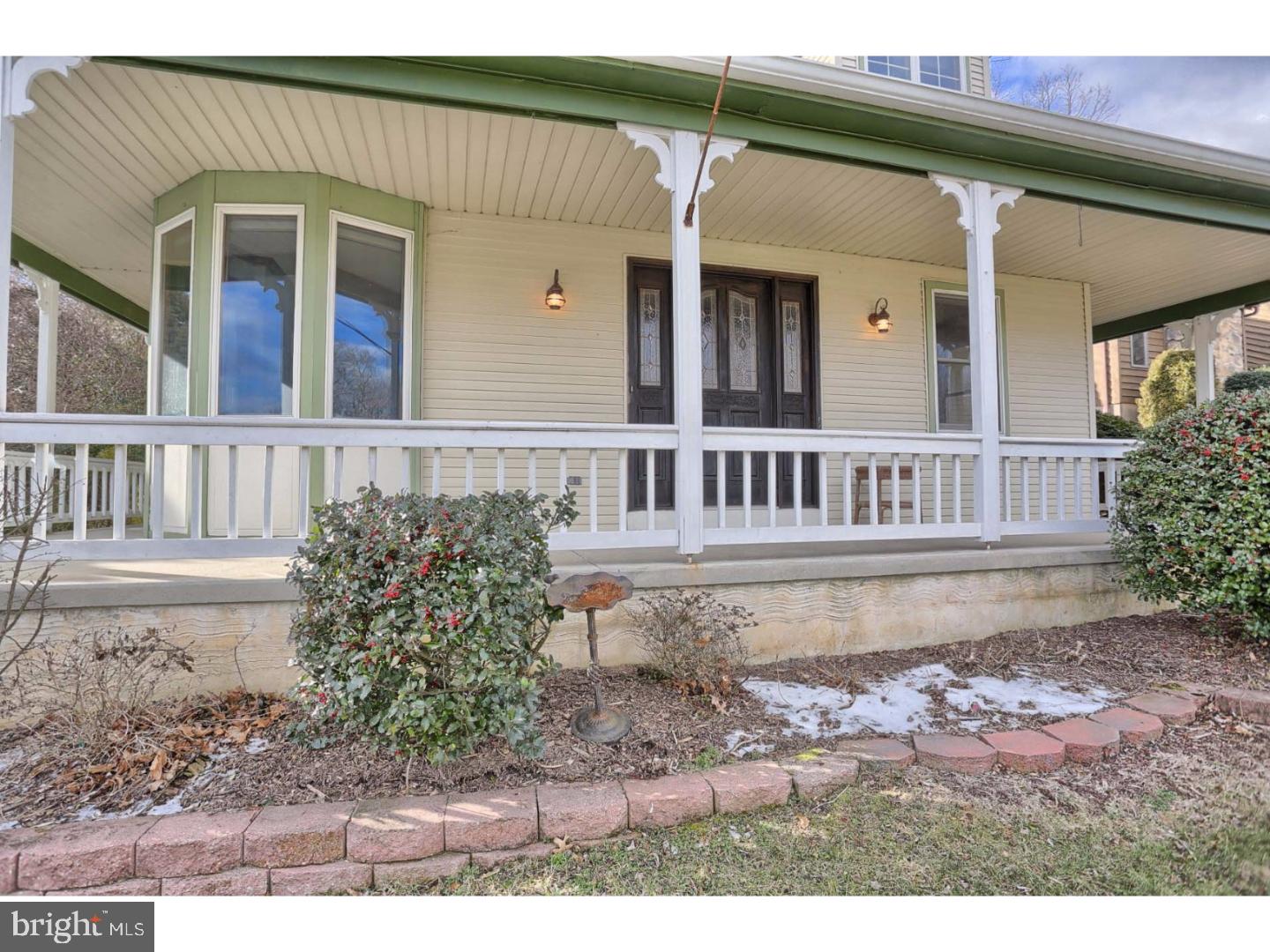 326 Parkview Road Reading, PA 19606 - Photo 2 of 25 Porch