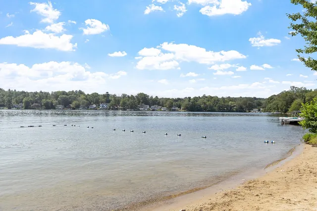 $349,900 | 32 Ells Road, Hampstead, NH 03841