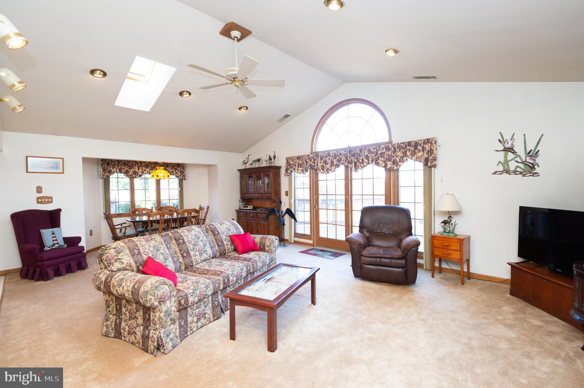 15 Algonquin Road Cambridge, MD 21613 - Photo 28 of 56 Picture yourself relaxing with your family