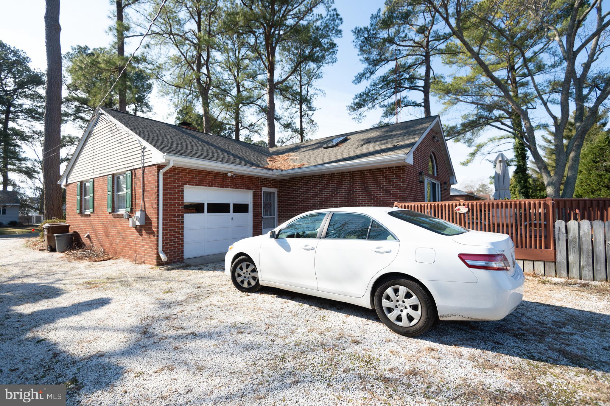 15 Algonquin Road Cambridge, MD 21613 - Photo 5 of 56 Property offers attached garage with remote opener