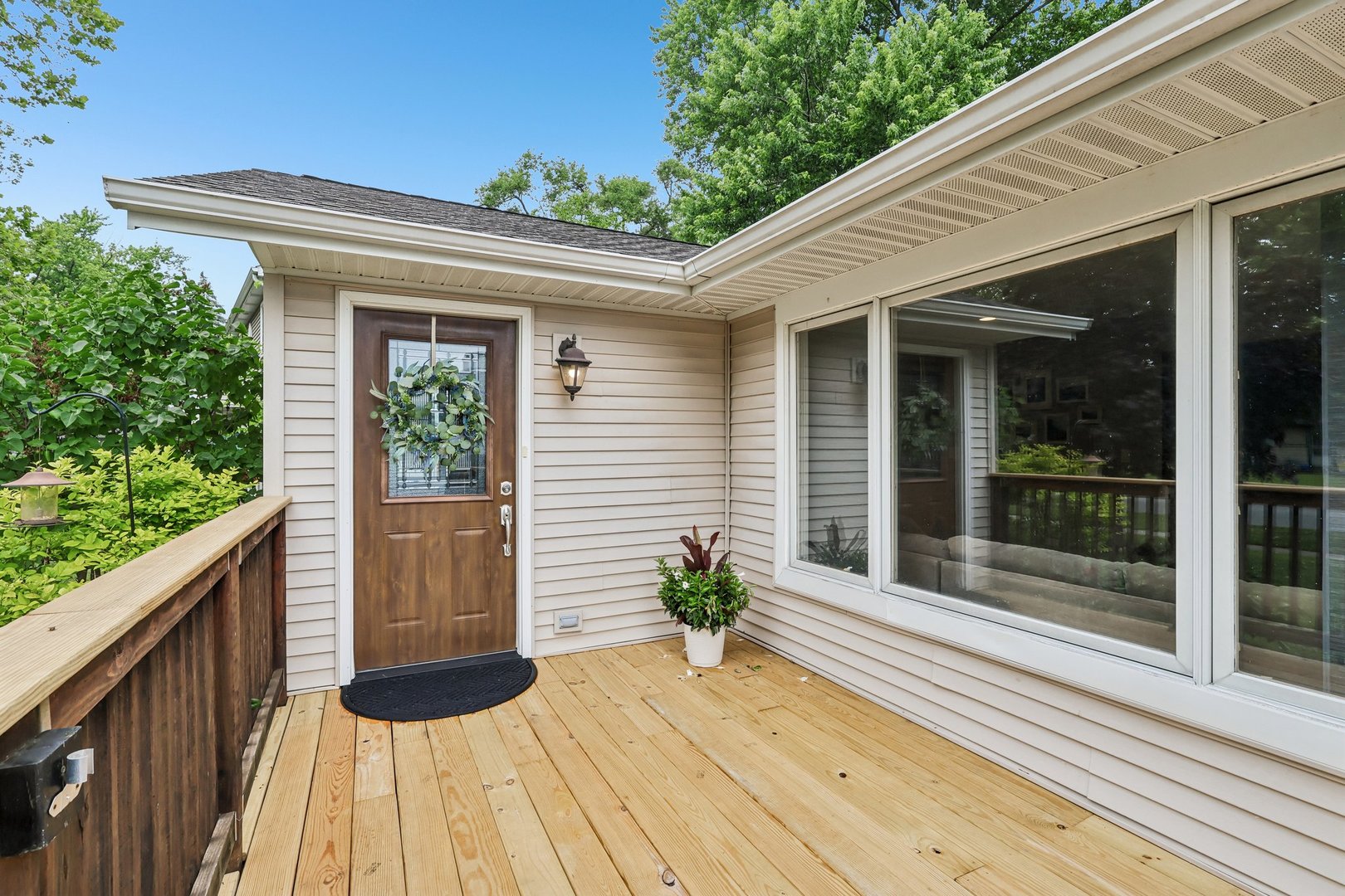 2802 Hawk Lane Rolling Meadows, IL 60008 - Photo 2 of 29