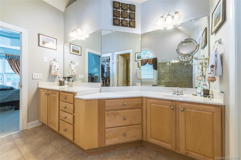 1305 Golden Ridge Road Lake Wylie, SC 29710 - Photo 12 of 24 Gallery Image 12