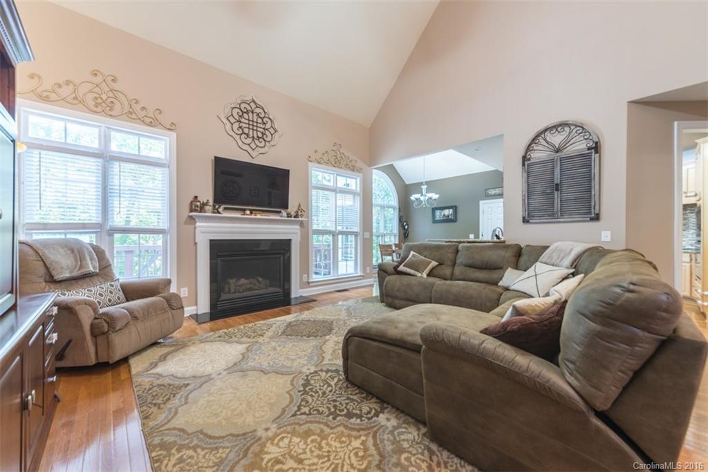 1305 Golden Ridge Road Lake Wylie, SC 29710 - Photo 4 of 24 Gallery Image 4