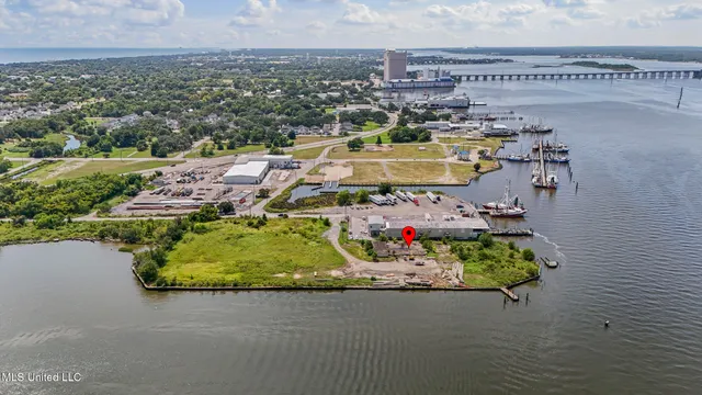 $14,950,000 | 540 Bayview Avenue, Biloxi, MS 39530