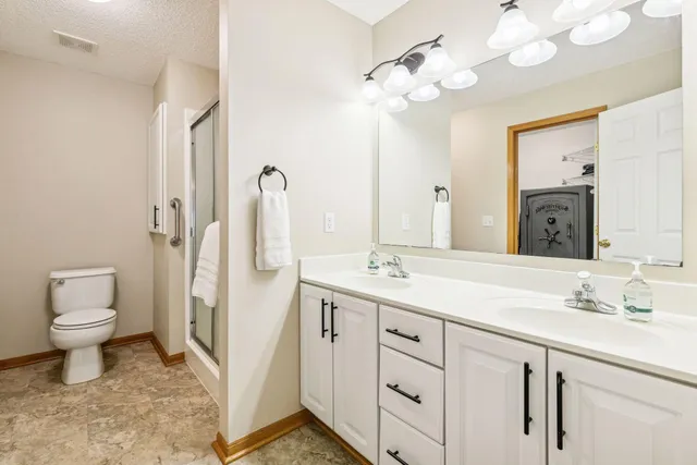 $300,000 | 14549 Beverly Lane, Savage, MN 55378