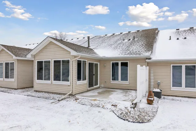 $300,000 | 14549 Beverly Lane, Savage, MN 55378