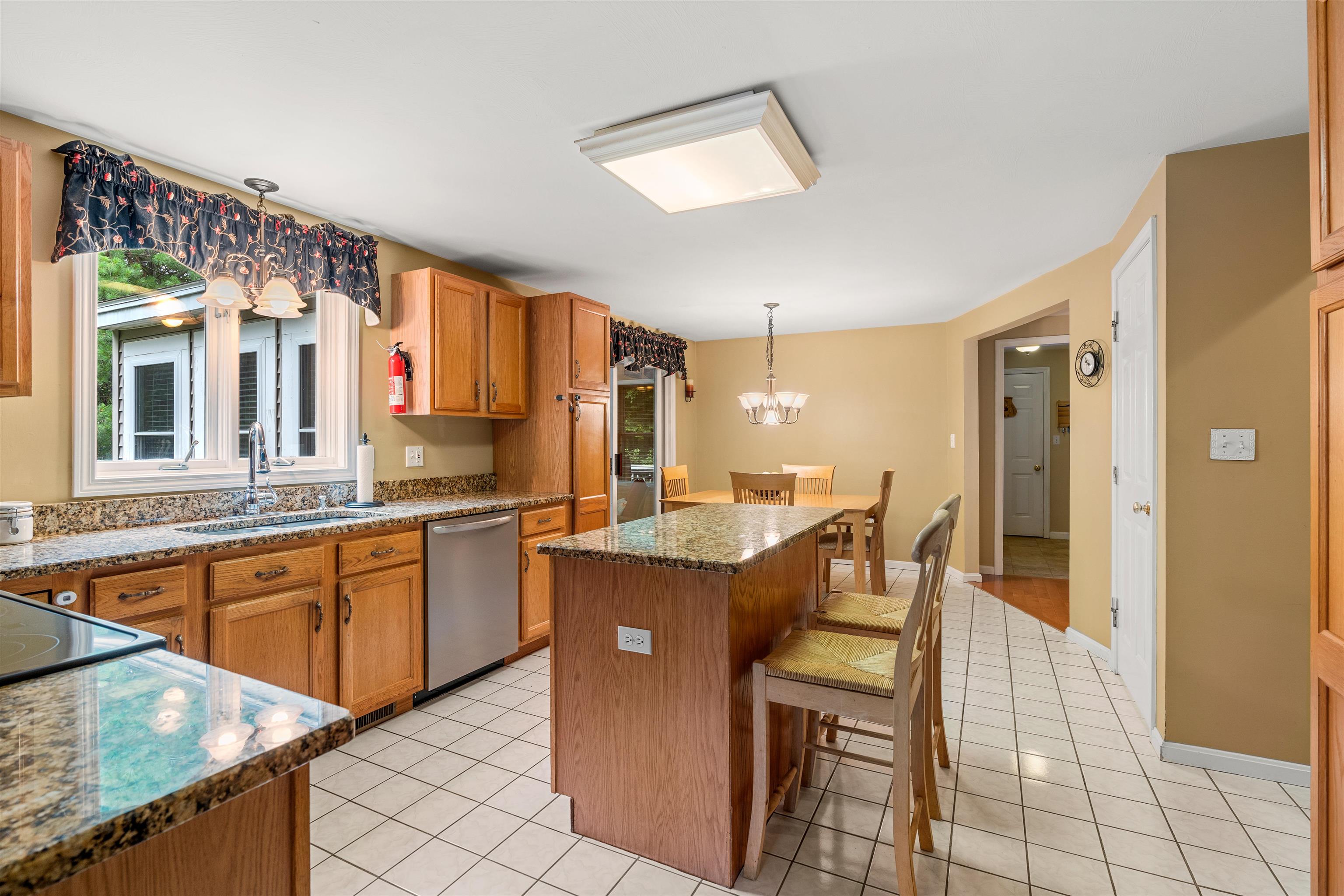 47 Westview Road Brookline, NH 03033 - Photo 22 of 40
