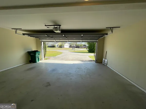 a view of entrance front of the house