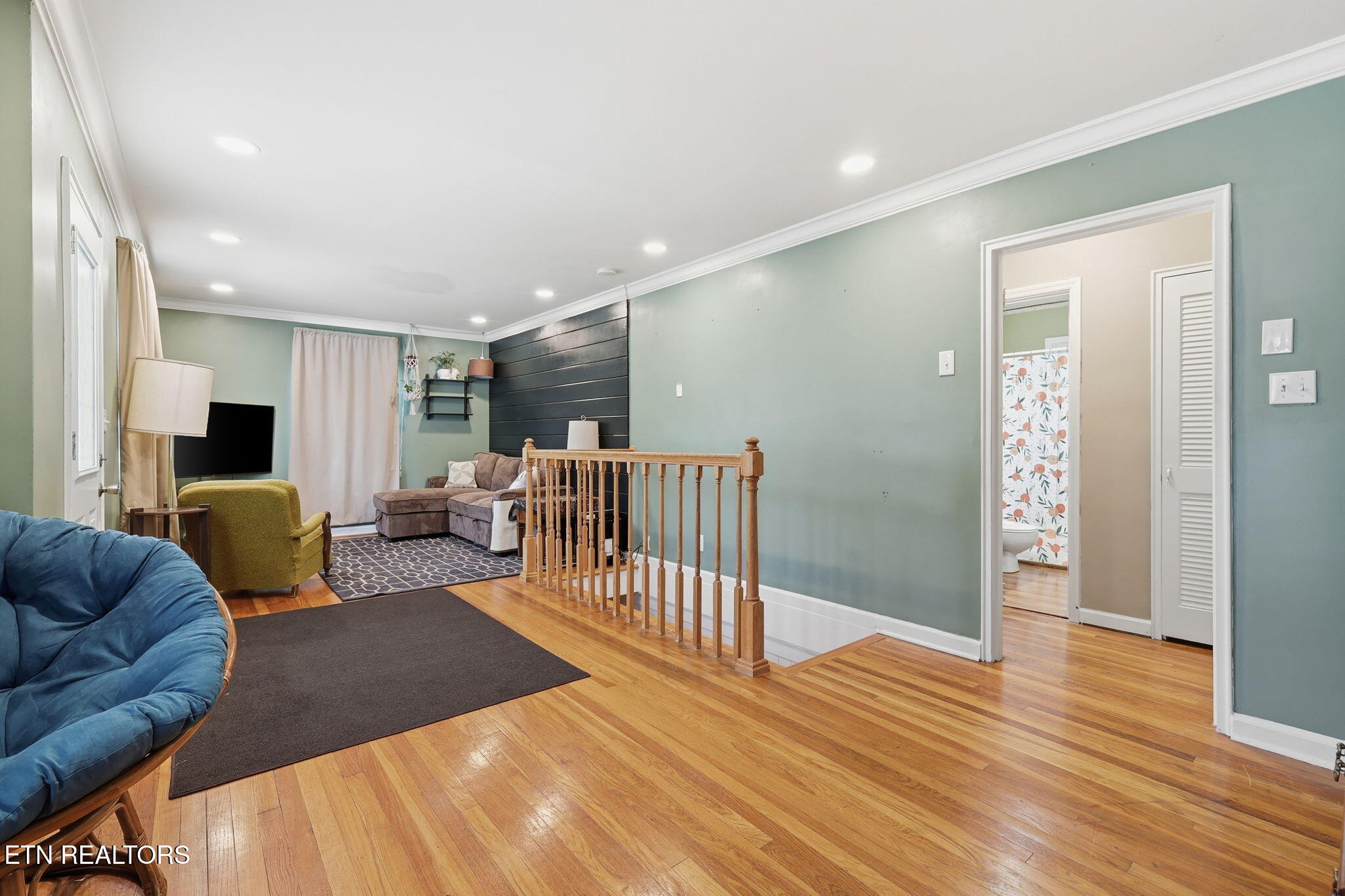 124 Salem Road Oak Ridge, TN 37830 - Photo 8 of 44 Hardwood Floors