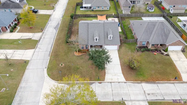$305,000 | 301 Mark Drive, Covington, LA 70433