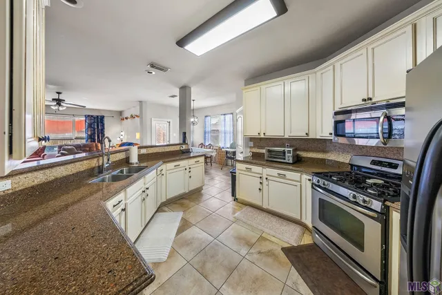 $305,000 | 301 Mark Drive, Covington, LA 70433