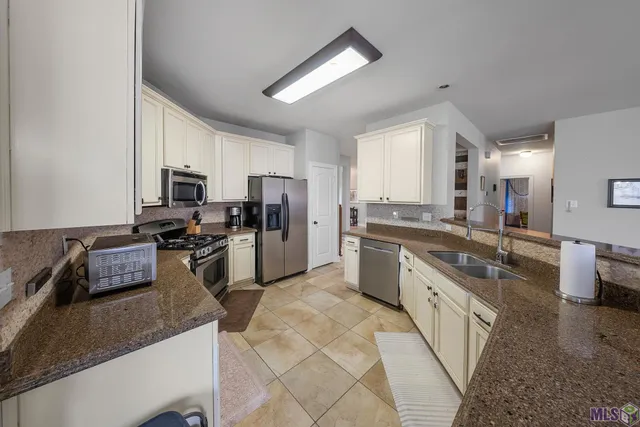 $305,000 | 301 Mark Drive, Covington, LA 70433