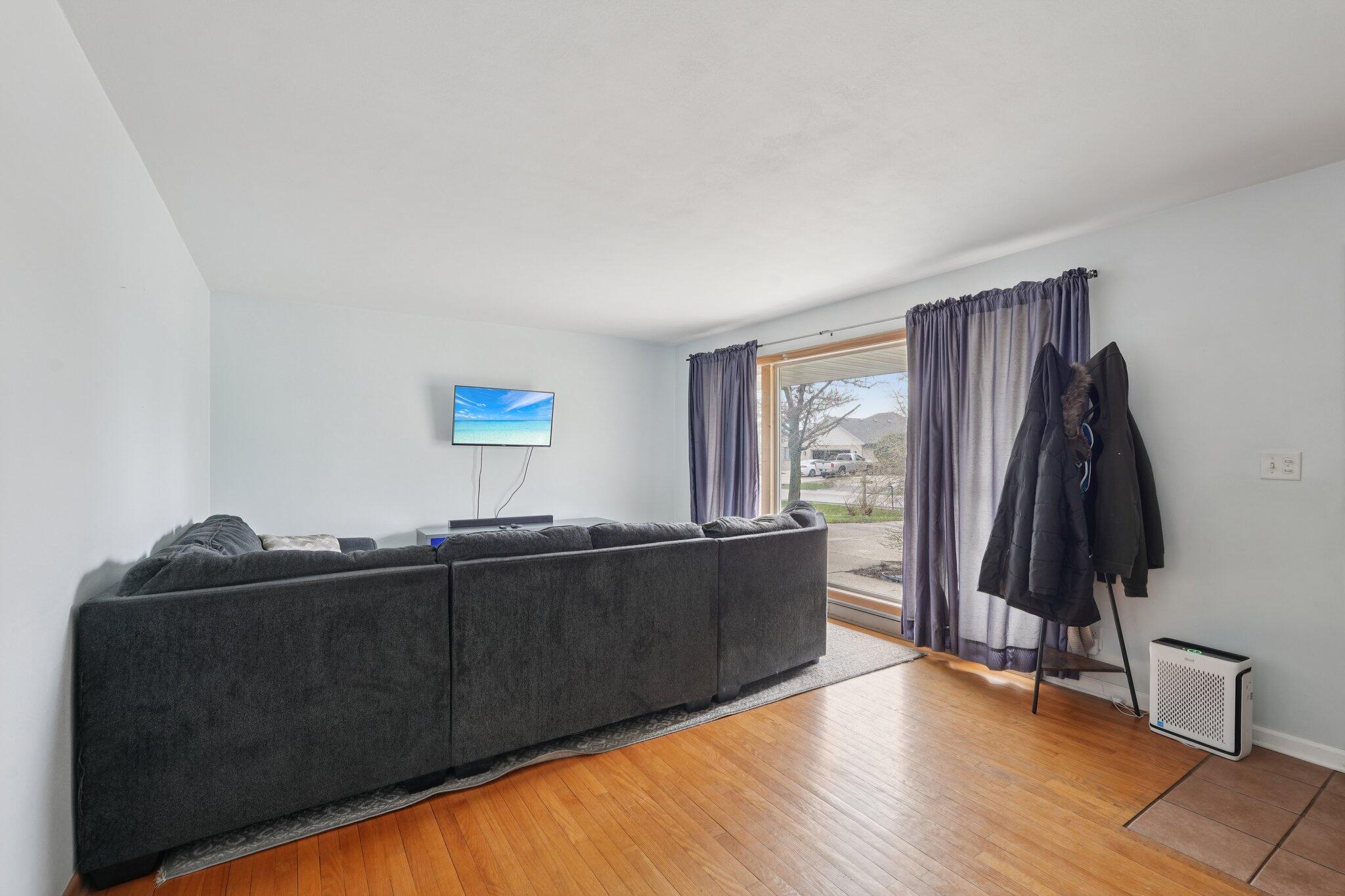 4004 86th Place Pleasant Prairie, WI 53142 - Photo 10 of 61 10-web-or-mls-86th Pl-S0104-010