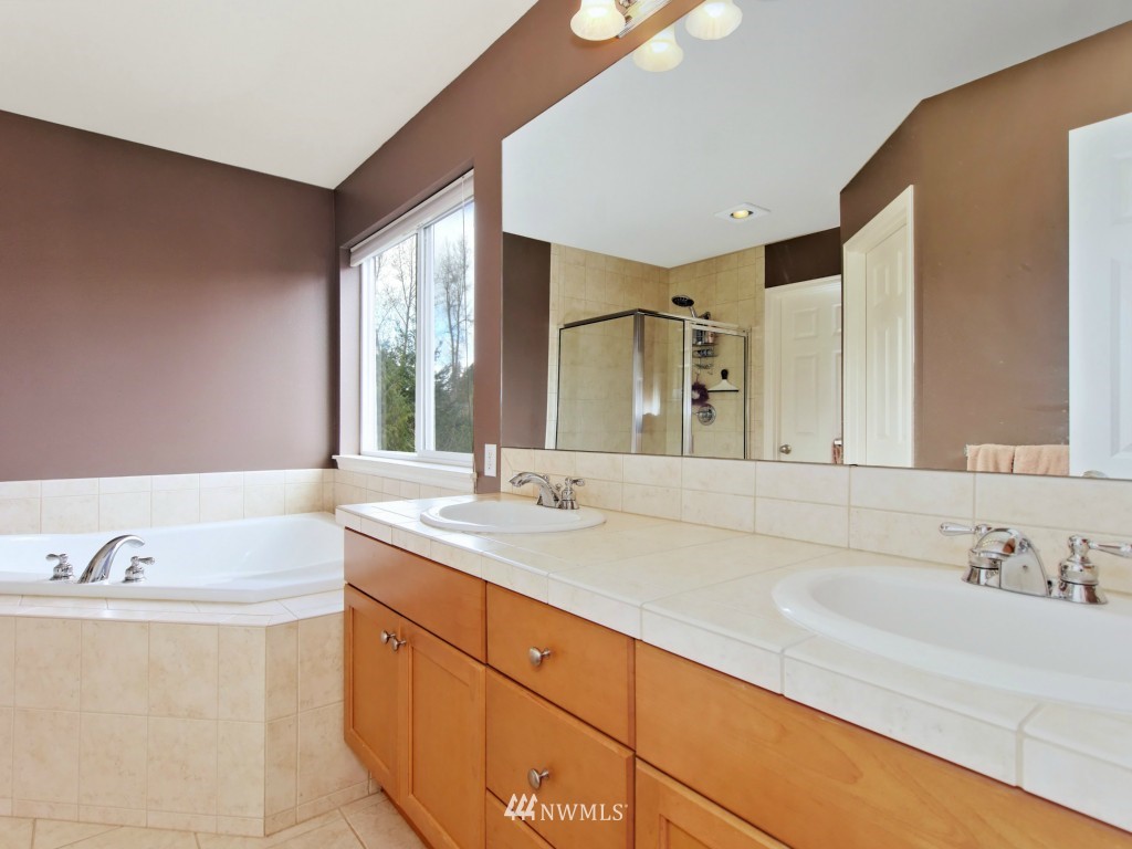3827 216th Place Southeast Bothell, WA 98021 - Photo 16 of 25