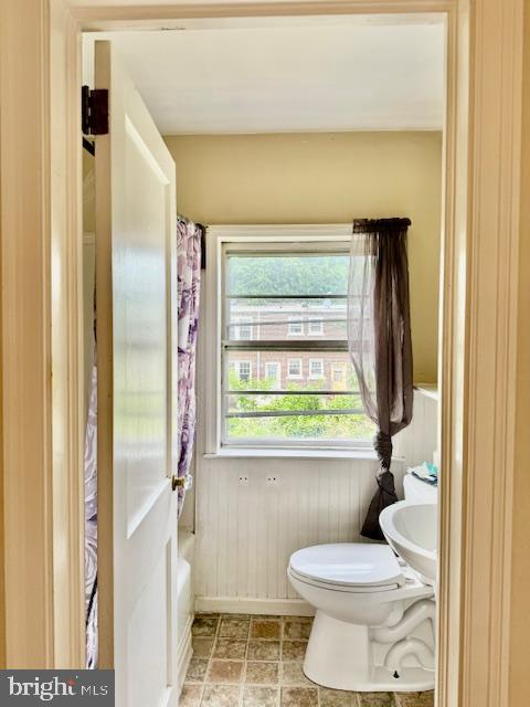 721 George Street Lancaster, PA 17603 - Photo 11 of 21 BATHROOM