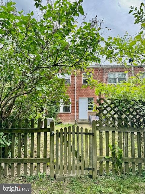 721 George Street Lancaster, PA 17603 - Photo 20 of 21 BACK OF HOME
