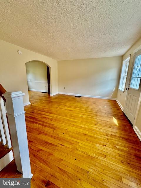 721 George Street Lancaster, PA 17603 - Photo 2 of 21 LIVING ROOM