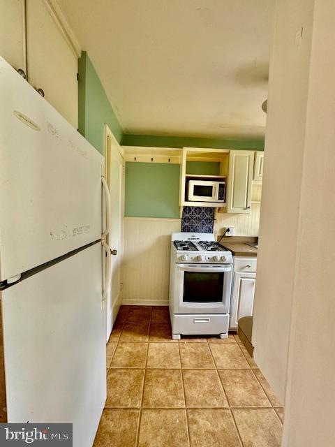 721 George Street Lancaster, PA 17603 - Photo 4 of 21 KITCHEN