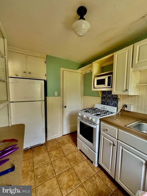 721 George Street Lancaster, PA 17603 - Photo 5 of 21 KITCHEN