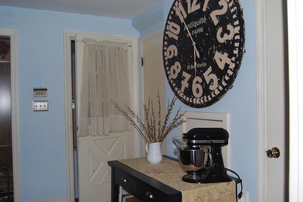 31 Locust Road Methuen, MA 01844 - Photo 13 of 25 Gallery Image 13