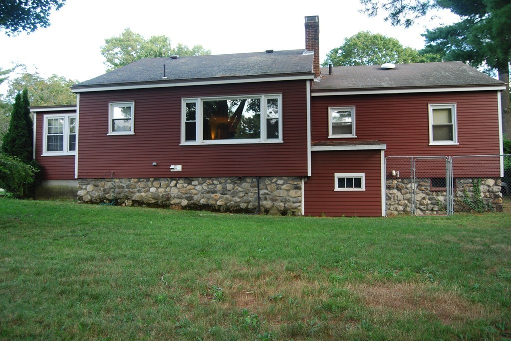 31 Locust Road Methuen, MA 01844 - Photo 24 of 25 Gallery Image 24