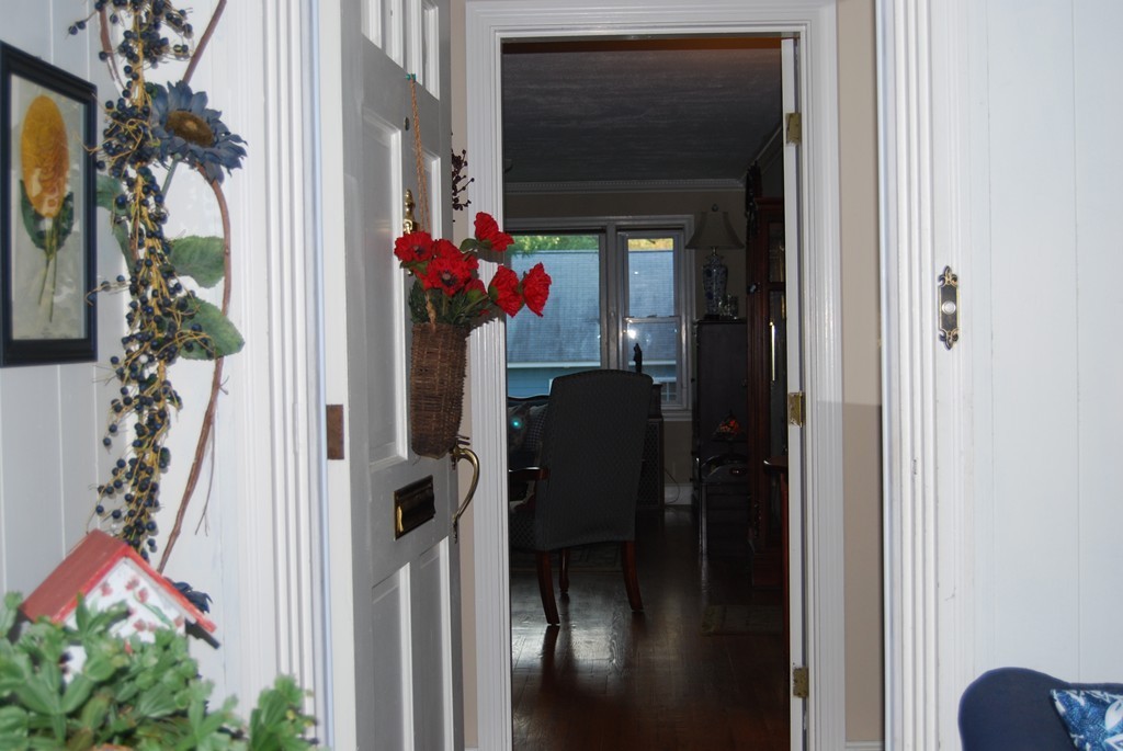 31 Locust Road Methuen, MA 01844 - Photo 6 of 25 Gallery Image 6